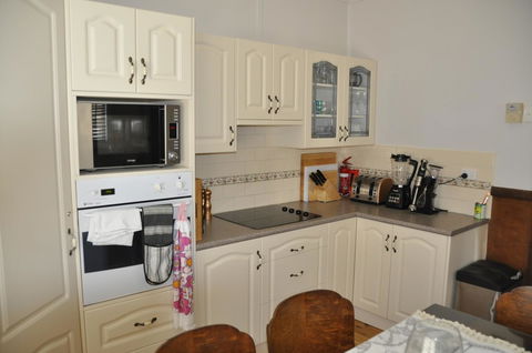 Caledonia Cottage - Accommodation 4U 14