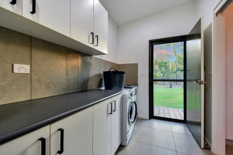 'Tropical Oasis - Darwin NT - Accommodation 4U 24