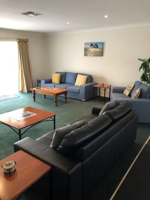 Beaches Serviced Apartments - Accommodation 4U 7