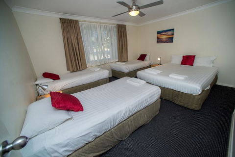 Beaches Serviced Apartments - Accommodation 4U 0