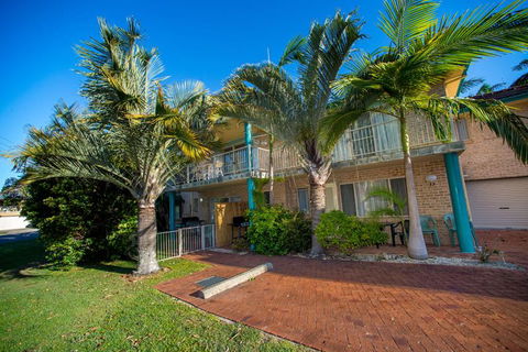 Beaches Serviced Apartments - Accommodation 4U 1