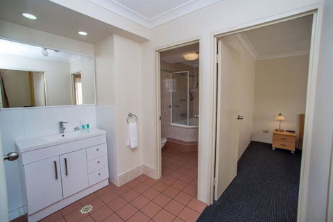 Beaches Serviced Apartments - Accommodation 4U 18