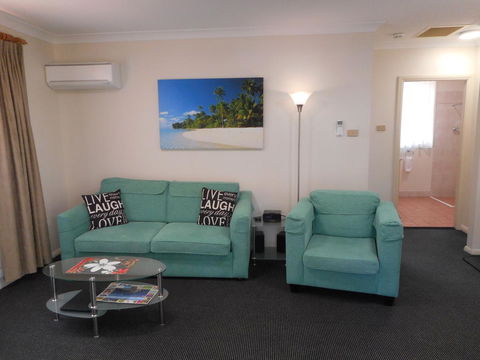Beaches Serviced Apartments - Accommodation 4U 25