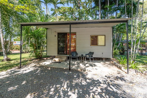 Oasis Tourist Park - Accommodation 4U 11