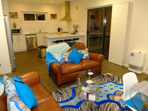 Rock Wallaby - Accommodation 4U 3