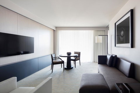 Hotel Realm - Accommodation 4U 10