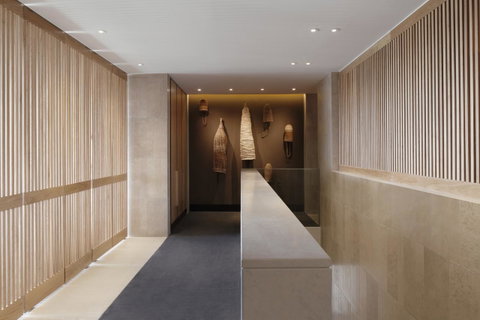 Hotel Realm - Accommodation 4U 21