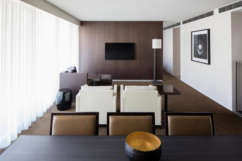 Hotel Realm - Accommodation 4U 16