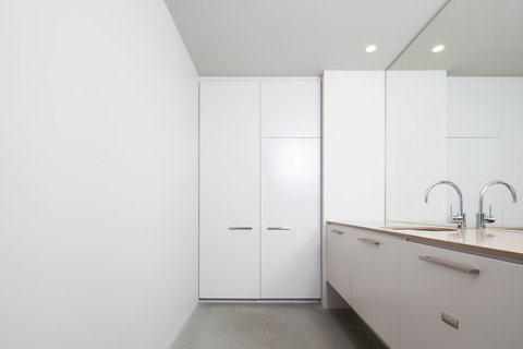Hotel Realm - Accommodation 4U 4