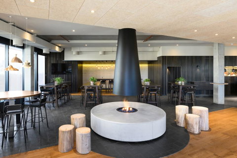 Hotel Realm - Accommodation 4U 3