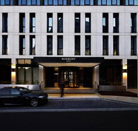 Burbury Hotel - Accommodation 4U
