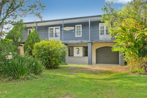 BONNY BEACH HOUSE - Holiday Accomodation With Pool - Accommodation 4U 0