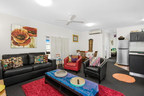 BOUTIQUE APARTMENTS BEACH LOCATION - Accommodation 4U 0