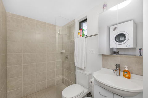 BOUTIQUE APARTMENTS BEACH LOCATION - Accommodation 4U 2