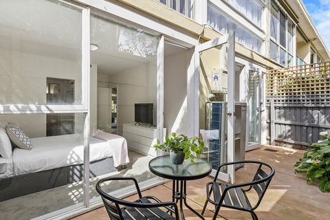 BOUTIQUE STAYS - Brighton By Sea - Accommodation 4U 1