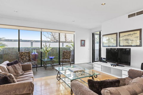 BOUTIQUE STAYS - Catani Gardens - Accommodation 4U 2
