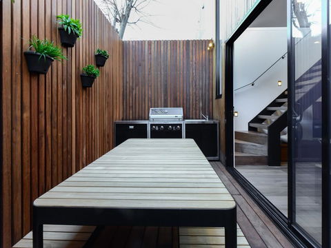 Boutique Stays - County Down, Contemporary Port Melbourne Home - Accommodation 4U 1