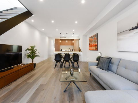 Boutique Stays - County Down, Contemporary Port Melbourne Home - Accommodation 4U 2