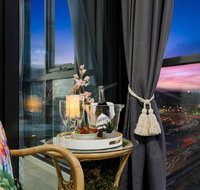 Braddon Penthouse Top Location Netflix WiFi Views - Accommodation 4U