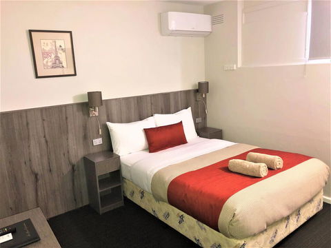 Bradman Motor Inn - Accommodation 4U 1