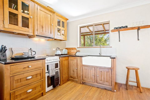 Braeside Cabin Two - Alphitonia - Accommodation 4U 2
