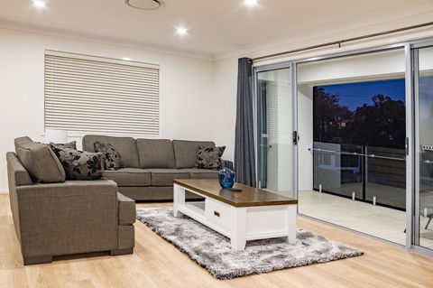 Brand New Executive Living - Accommodation 4U 3