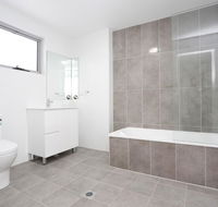 Brand new Family Friendly Apartment for 7 - Accommodation 4U