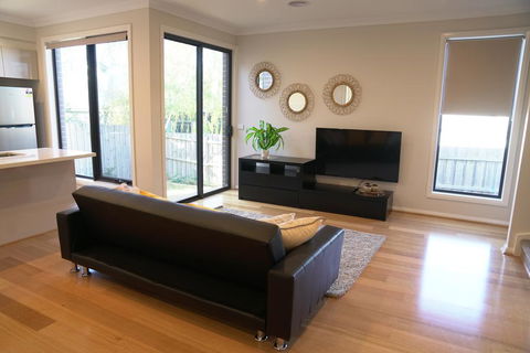 Brand New House Near Box Hill - Accommodation 4U 1