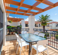 Breakers Block 3 - Unit 2 - Pool in complex - across the road from the beach - Accommodation 4U