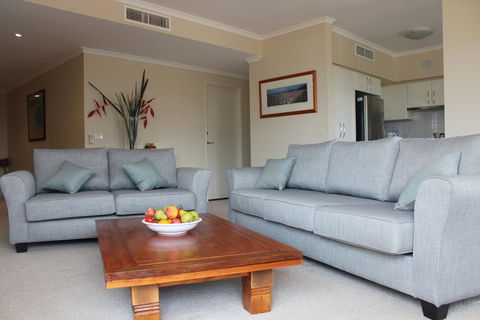 Breakwater 102 - Shoal Bay - Accommodation 4U 1