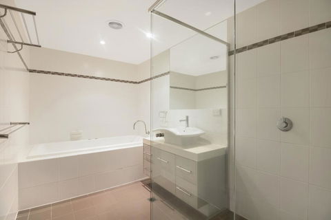 Breakwater Views Apartments - Accommodation 4U 1