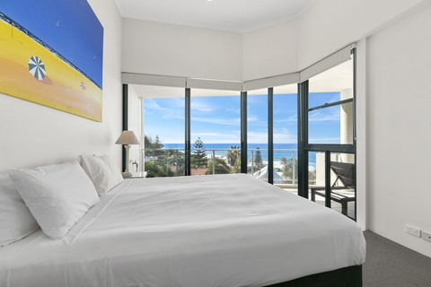 Breathtaking Views Of Sunshine Beach - Unit 7/21 Park Crescent - Accommodation 4U 2