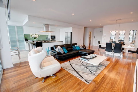 Bridgepoint 106 - Accommodation 4U 0