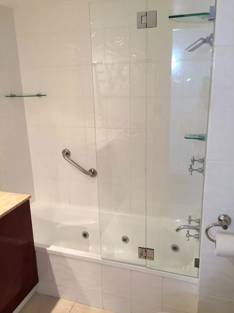 Broadwater Shores Waterfront Apartments - Accommodation 4U 3