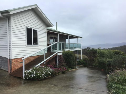 Bruny Sunset Beach GateAway - Accommodation 4U 0