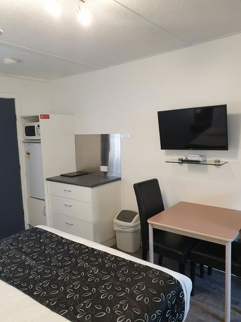 Budget On The Lake - Accommodation 4U 2