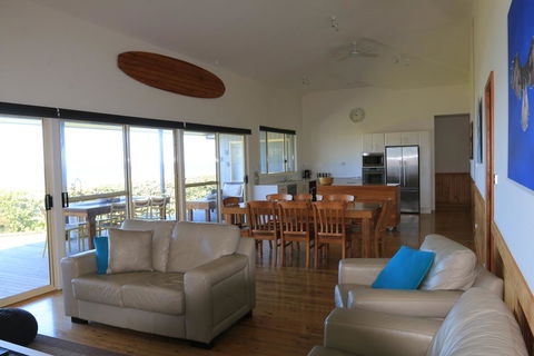 Bunkys By The Sea Holiday House - Accommodation 4U 2