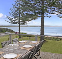 By the Sea - SPECIAL OFFER 3 FOR 2 - Accommodation 4U