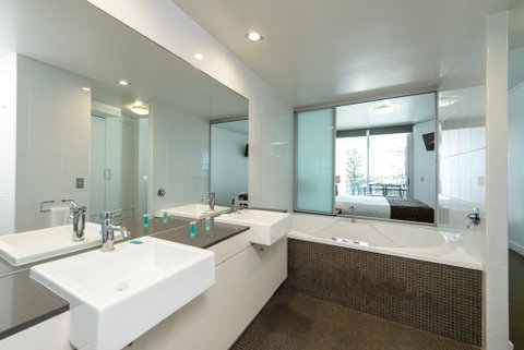C Bargara Resort - Accommodation 4U 2