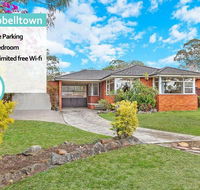 CAMPBELLTOWN HOLIDAY HOME 3 BED  FREE PARKING NCA039 - Accommodation 4U