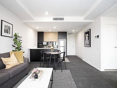 CANBERRA CHIC-hosted By:L'Abode Accommodation - Accommodation 4U 3