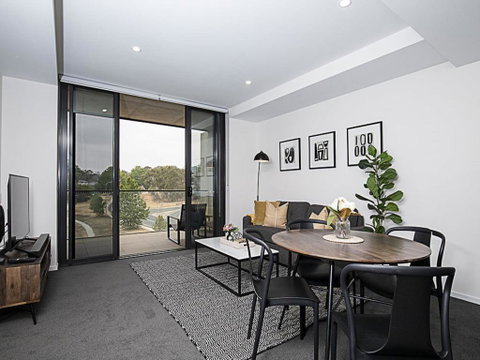 CANBERRA CHIC-hosted By:L'Abode Accommodation - Accommodation 4U 0