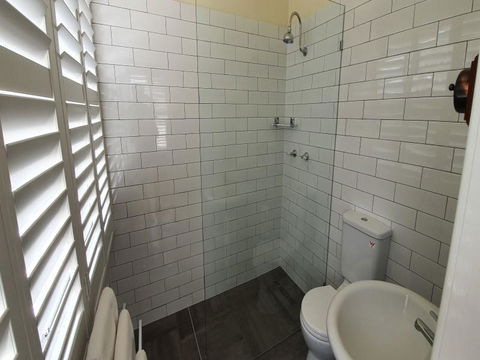 Canungra Hotel - Accommodation 4U 1