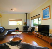 Cape Cod Beach House 25 Skyline Crescent - Accommodation 4U