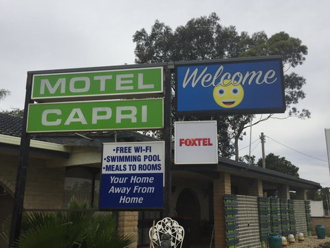 Capri Motel - Accommodation 4U 0