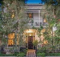 Captains Retreat Apartments and Cottages - Accommodation 4U