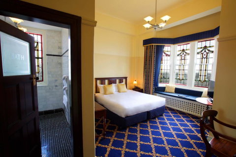 Carrington Hotel - Accommodation 4U 2