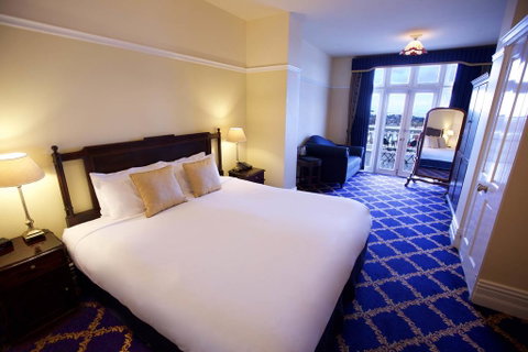 Carrington Hotel - Accommodation 4U 3