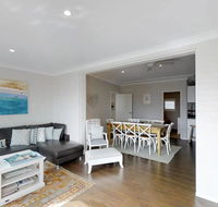 Casa Sorella - beachfront family home - Accommodation 4U