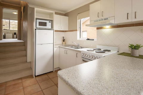 Cascades 18/3 Kurrajong Street - Accommodation 4U 1